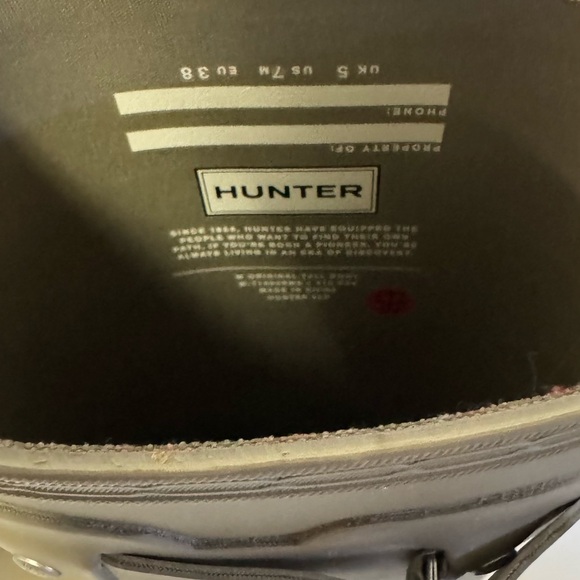 HUNTER • BOOTS
Women • Size US 7 • Excellent condition - Picture 3 of 6